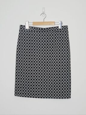 Black White Geometric Pattern Pull-On Business Casual Skirt Stretch Size Medium